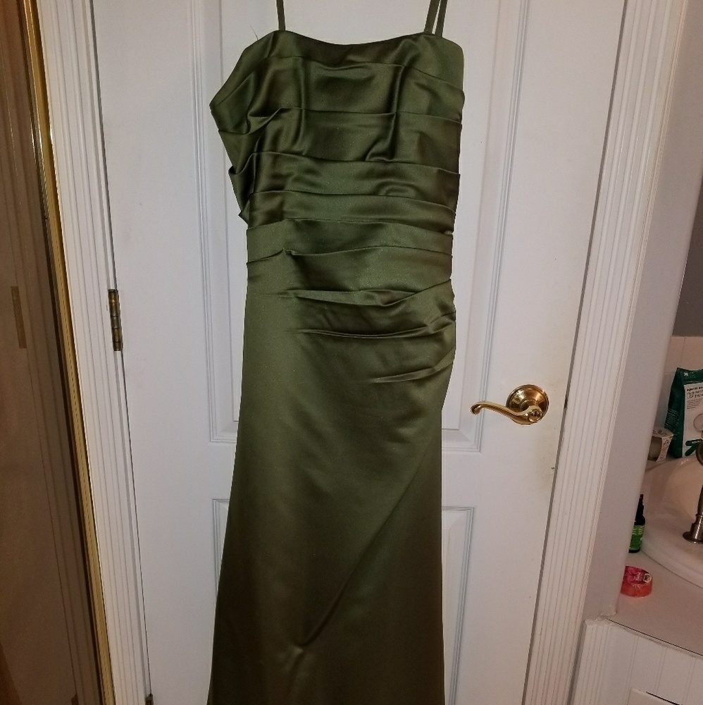 Da Vinci green satin gown bridesmaid dress